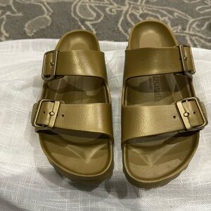 women sandals
